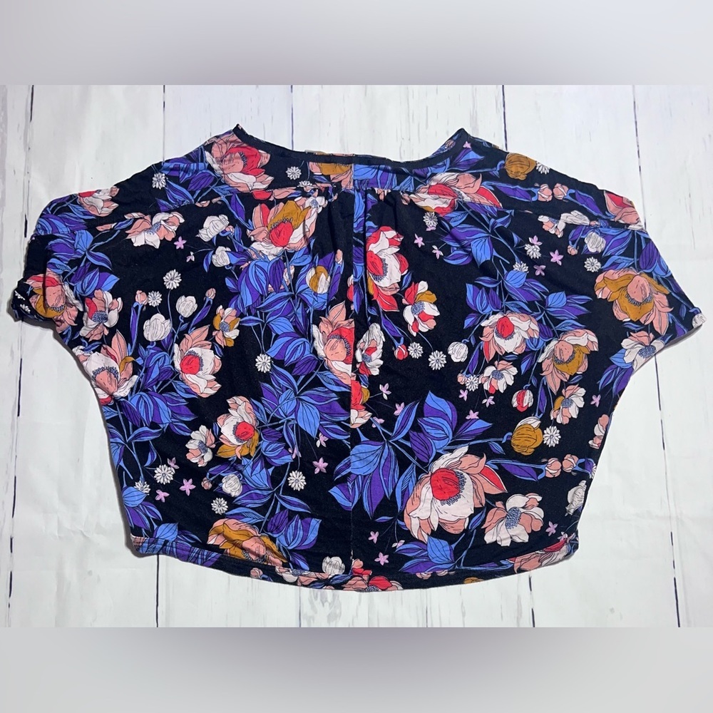 Free People Keepin’ On Knit Floral Blouse - Picture 3 of 4